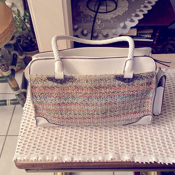 Bueno Handbag and Crossbody - Picture 10 of 10